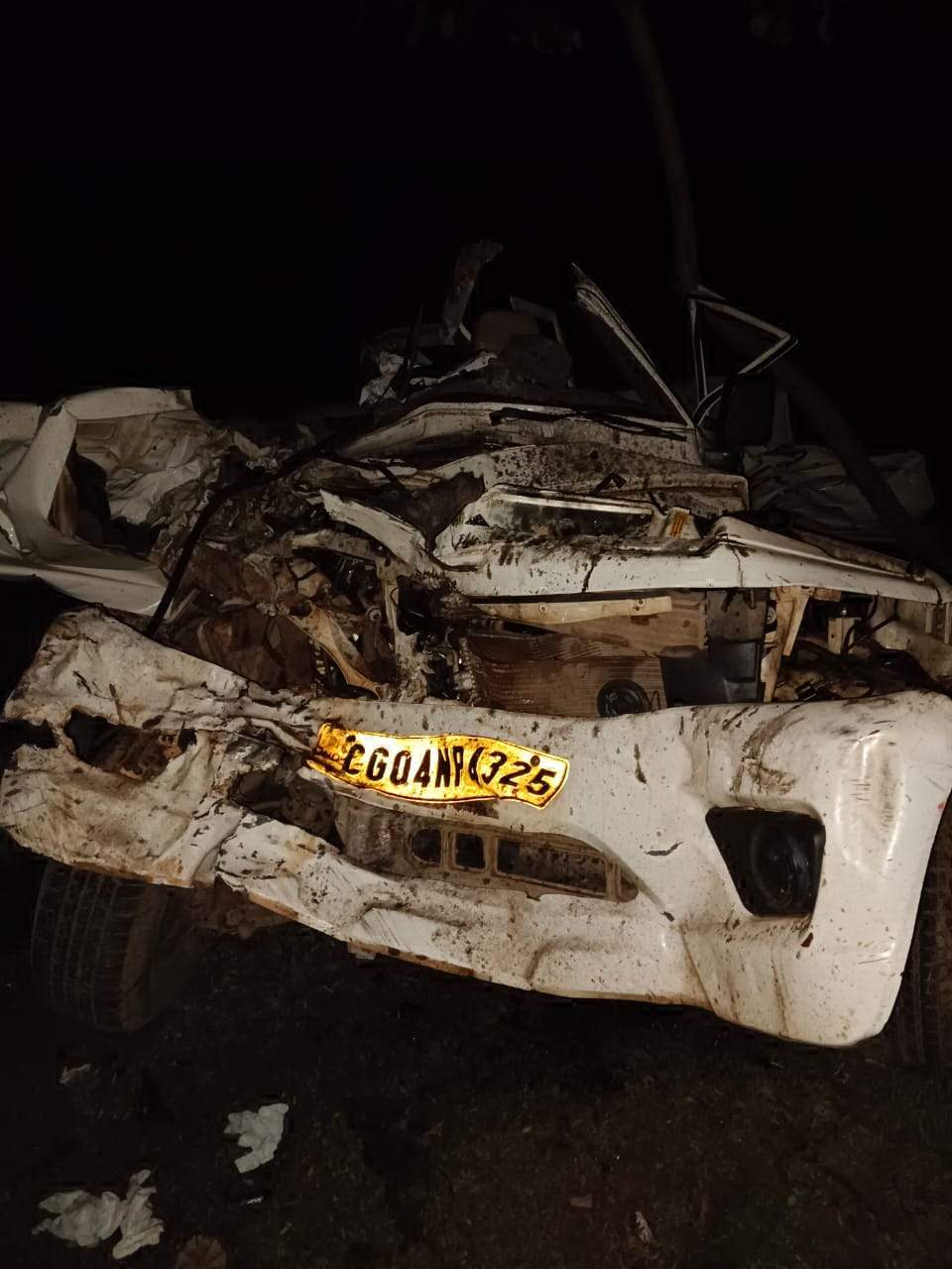 ट्रक ने बोलेरो को मारी टक्कर, एक परिवार के 10 और ड्राइवर समेत 11 की मौत ट्रक ने बोलेरो को मारी टक्कर, एक परिवार के 10 और ड्राइवर समेत 11 की मौत