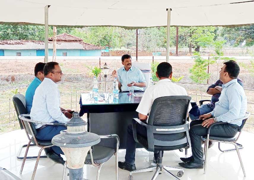 एसपी ने किया नक्सल थाना बोराई का भ्रमण, दिए सुरक्षा संबंधी निर्देश