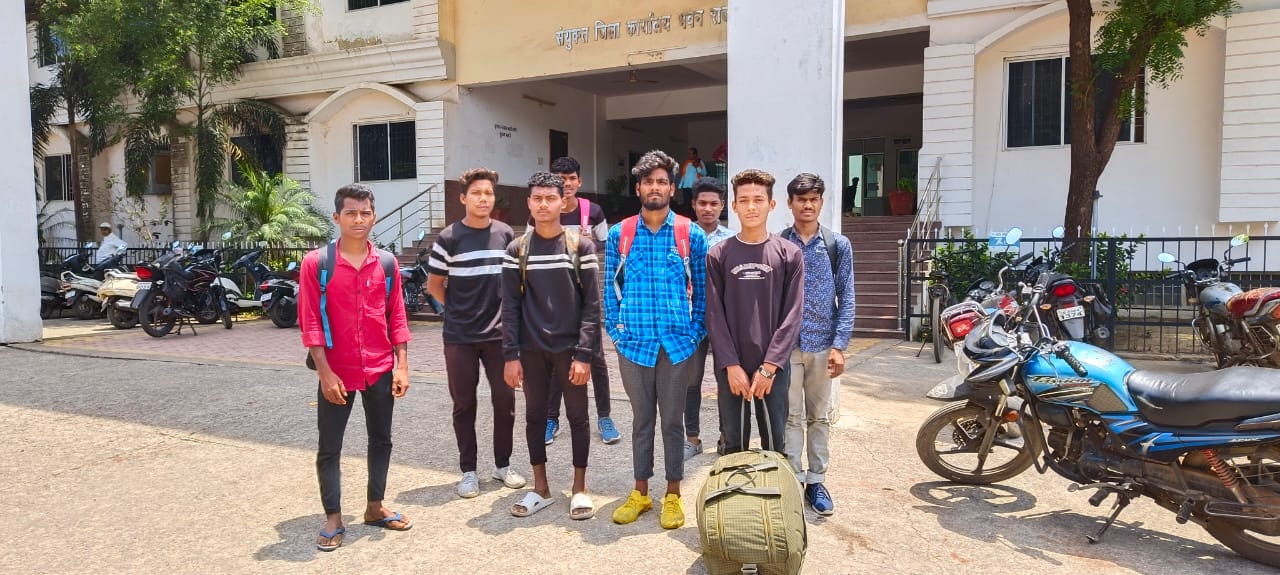 चेन्नई में बंधक दर्जनभर मजदूर छुड़ाए गए चेन्नई में बंधक दर्जनभर मजदूर छुड़ाए गए