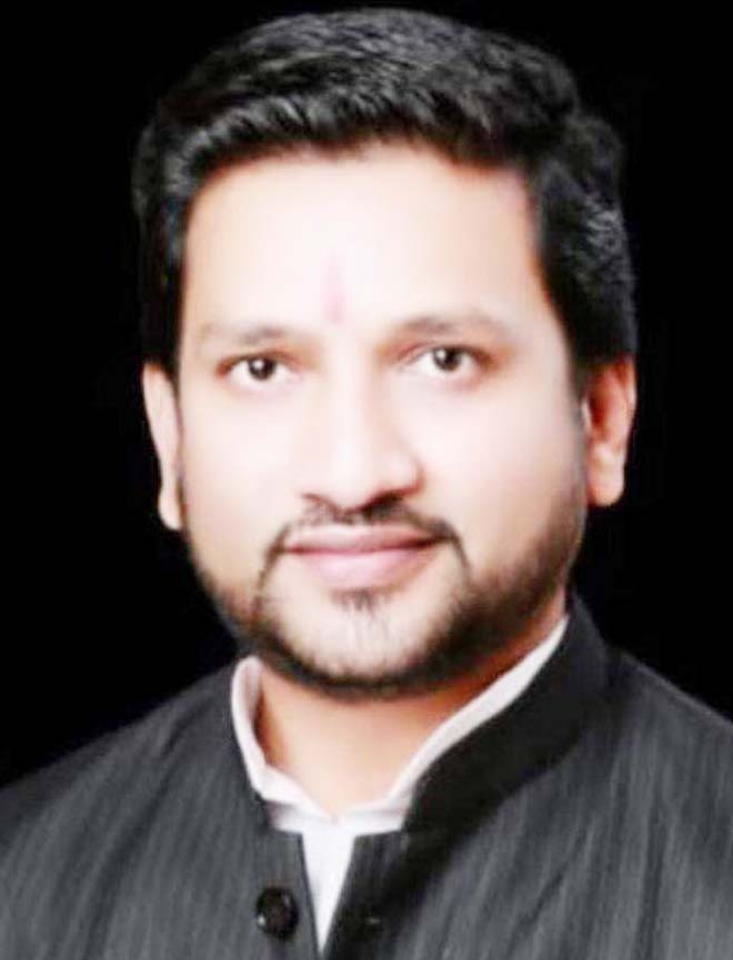 जिपं उपाध्यक्ष ने महिला स्व-सहायता समूह के कर्ज लेने की लिमिट बढ़ाने पर तंज कसा