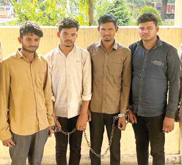 कोयले की हेराफेरी कर जमीन जायदाद और गाडिय़ां खरीदने वाले चार गए जेल