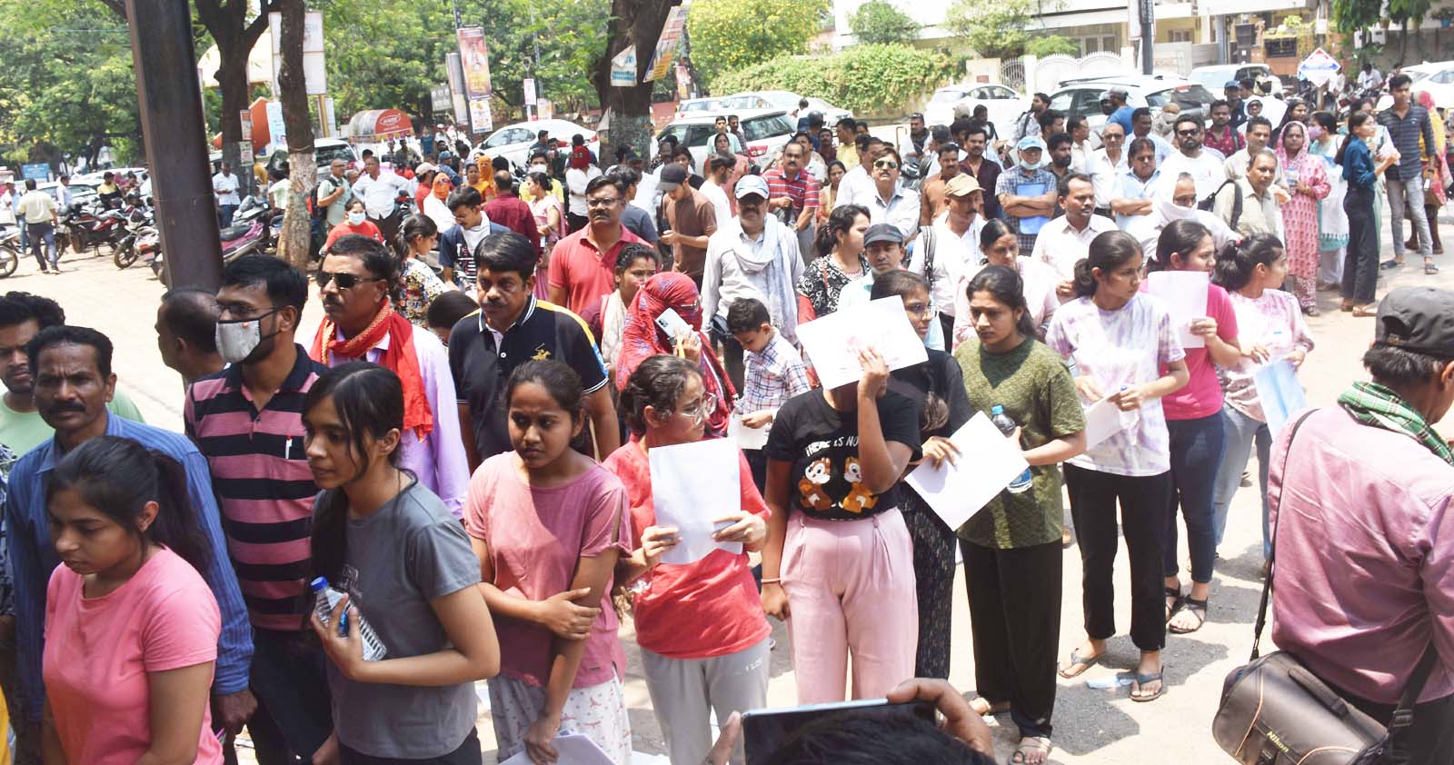 आज हुई नीट की परीक्षा में सवा लाख से अधिक बच्चे विद्यार्थी शामिल हुए