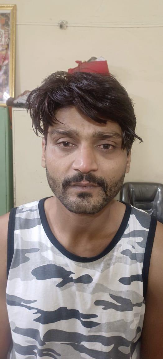 दो के विवाद में तीसरे को चाकू से  गोदा, 4 बदमाश पुलिस के गिरफ्त में