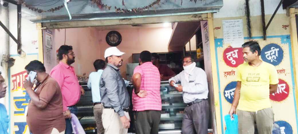 प्रतिबंधित प्लास्टिक का उपयोग करने वालों पर कार्रवाई प्रतिबंधित प्लास्टिक का उपयोग करने वालों पर कार्रवाई