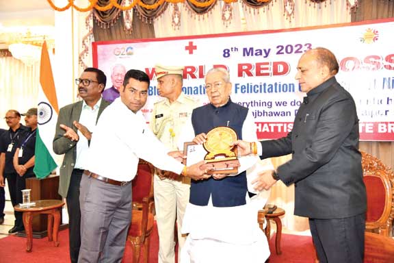 इंद्रजीत को नि-क्षय मित्र सम्मान