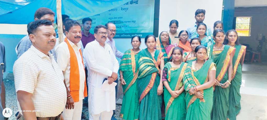 सांसद चुन्नीलाल ने वन धन केंद्रों का किया निरीक्षण