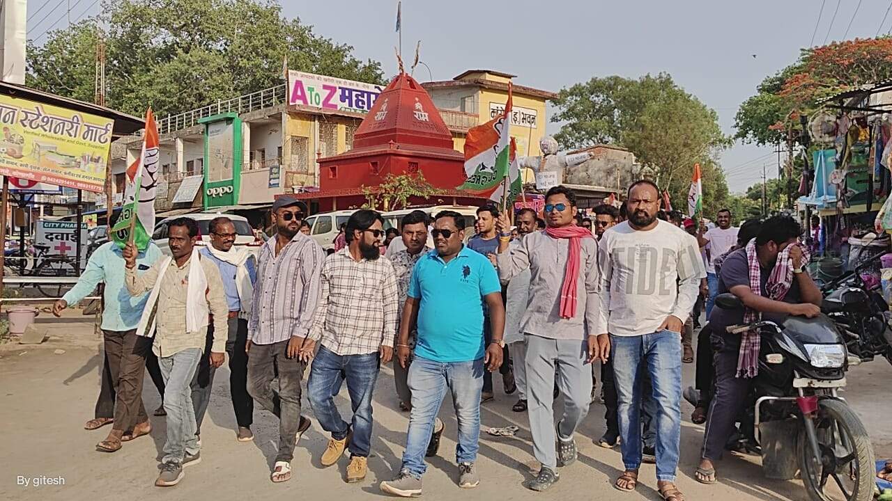 कांग्रेसियों ने भाजपा व ईडी का किया पुतला दहन कांग्रेसियों ने भाजपा व ईडी का किया पुतला दहन