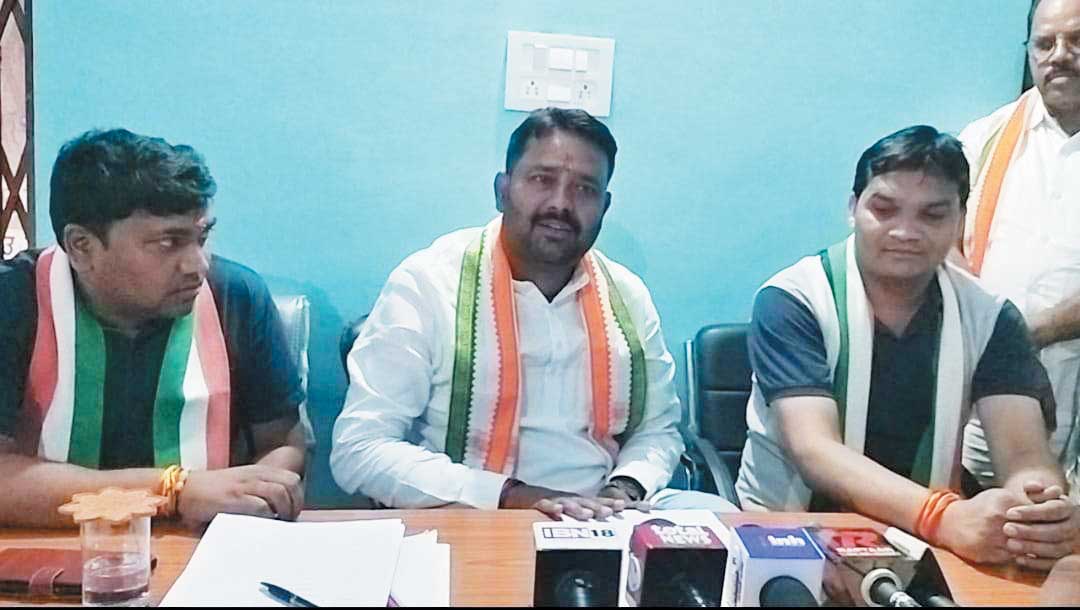 किसकी कितनी संपत्ति जब्त की है ईडी स्पष्ट करें-चंद्रदेव किसकी कितनी संपत्ति जब्त की है ईडी स्पष्ट करें-चंद्रदेव