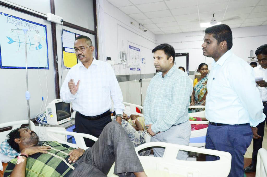 अस्पताल में अब पड़ोसी जिला और राज्यों से भी मरीज आते हैं इलाज करवाने