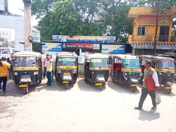 नियमों का उल्लंघन करने वाले 174 ऑटो चालकों पर कार्रवाई