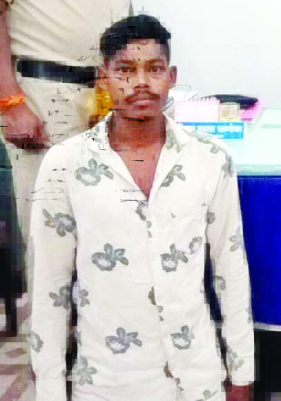 रिसेप्शन से कैमरामैन का कैमरा चोरी, आरोपी गिरफ्तार रिसेप्शन से कैमरामैन का कैमरा चोरी, आरोपी गिरफ्तार