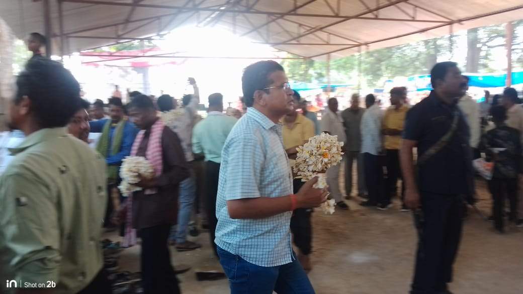 गिरोला देव मेलामड़ाई पहुंचे पीसीसी अध्यक्ष गिरोला देव मेलामड़ाई पहुंचे पीसीसी अध्यक्ष