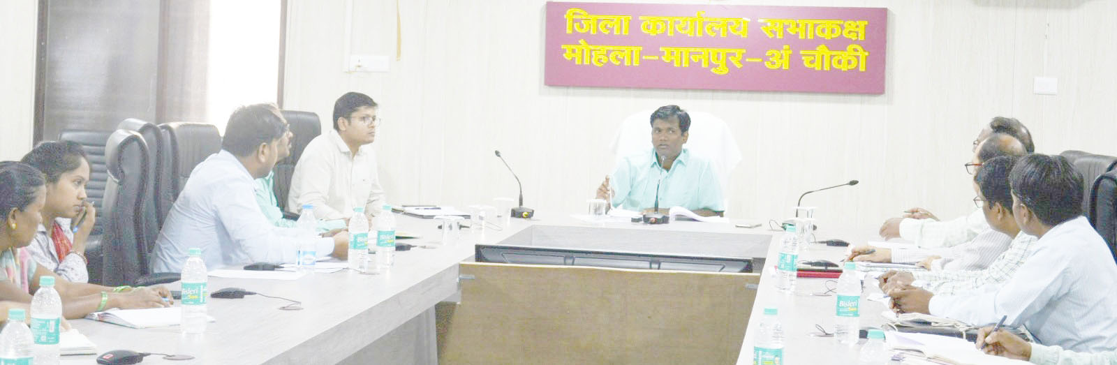 सहकारी समितियों में पर्याप्त मात्रा में उपलब्ध रहे खाद-बीज
