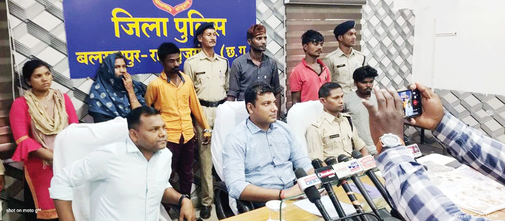 15 लाख के जेवर-नगदी चोरी, एक नाबालिगसहित 7 गिरफ्तार