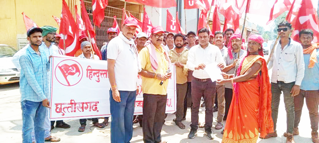 धरने पर बैठी महिला पहलवानों को सीटू  का समर्थन, राष्ट्रपति के नाम ज्ञापन सौंपा