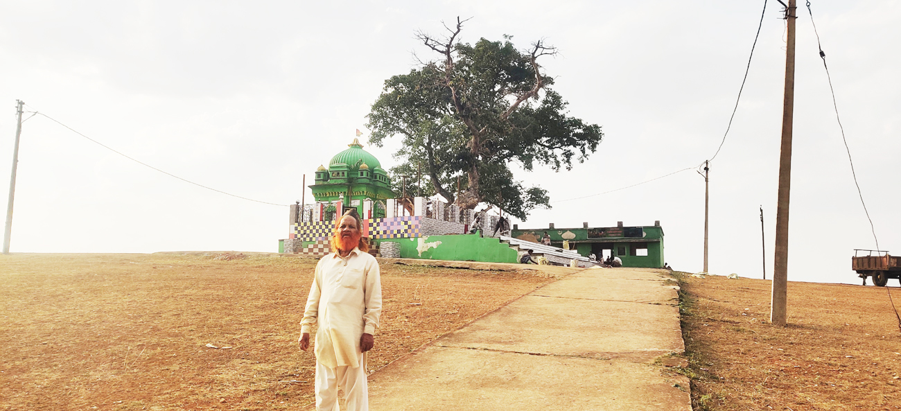 200 साल पहले जशपुर आए सूफी संत बाबा मलंग शाह  को दिवंगत दिलीप सिंह जूदेव के परदादा ने दी थी जमीन