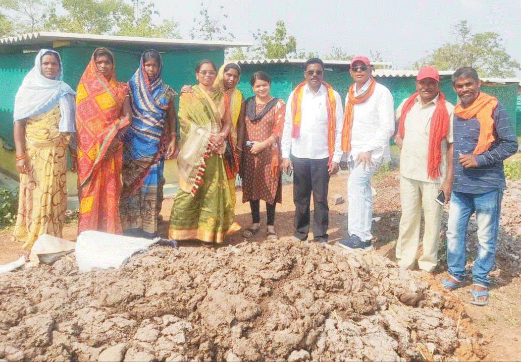 पूर्व विधायक ने भाजपाइयों संग गौठानों का किया निरीक्षण