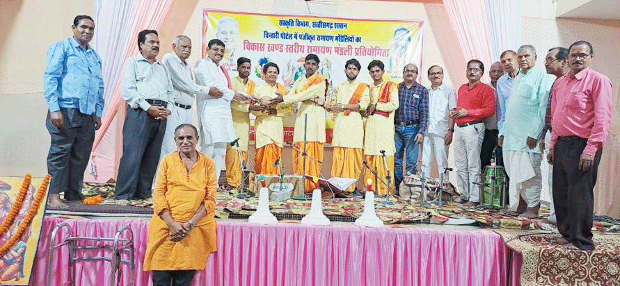 मर्यादा पुरुषोत्तम भगवान राम ने किया राजा का गुण स्थापित-सुनील मर्यादा पुरुषोत्तम भगवान राम ने किया राजा का गुण स्थापित-सुनील