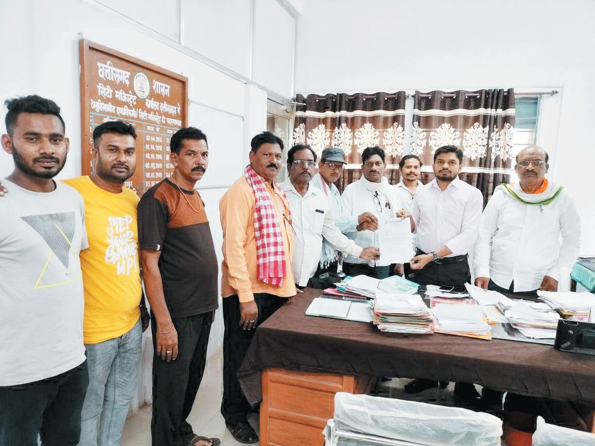 ओबीसी महासभा ने राज्यपाल व मुख्यमंत्री के नाम एसडीएम को ज्ञापन सौंपा