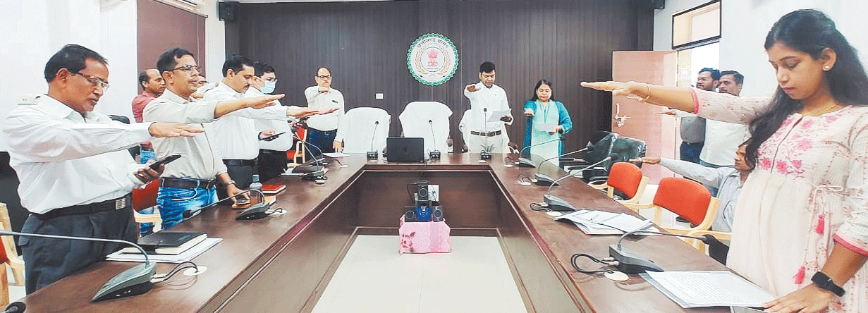 झीरम के शहीदों को दी श्रद्धांजलि