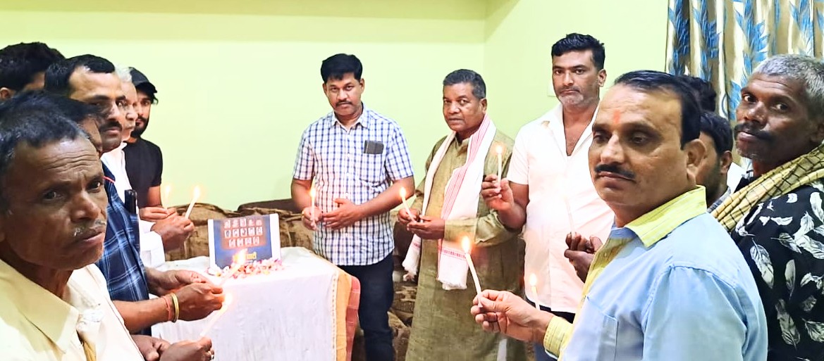 झीरम के शहीदों को दी श्रद्धांजलि