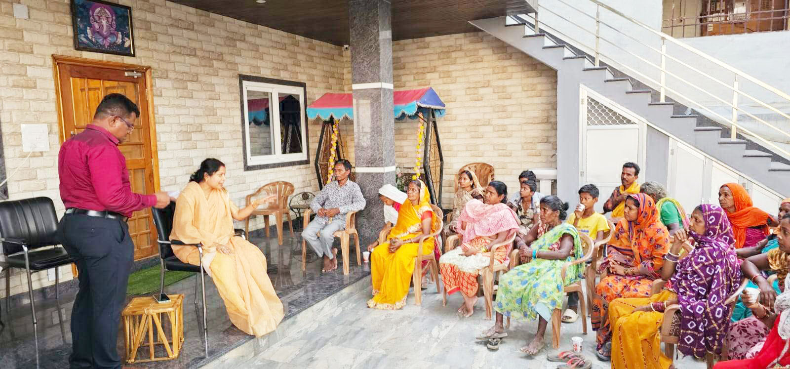 विधायक के पास पानी की समस्या लेकर पहुंचे वार्डवासी विधायक के पास पानी की समस्या लेकर पहुंचे वार्डवासी