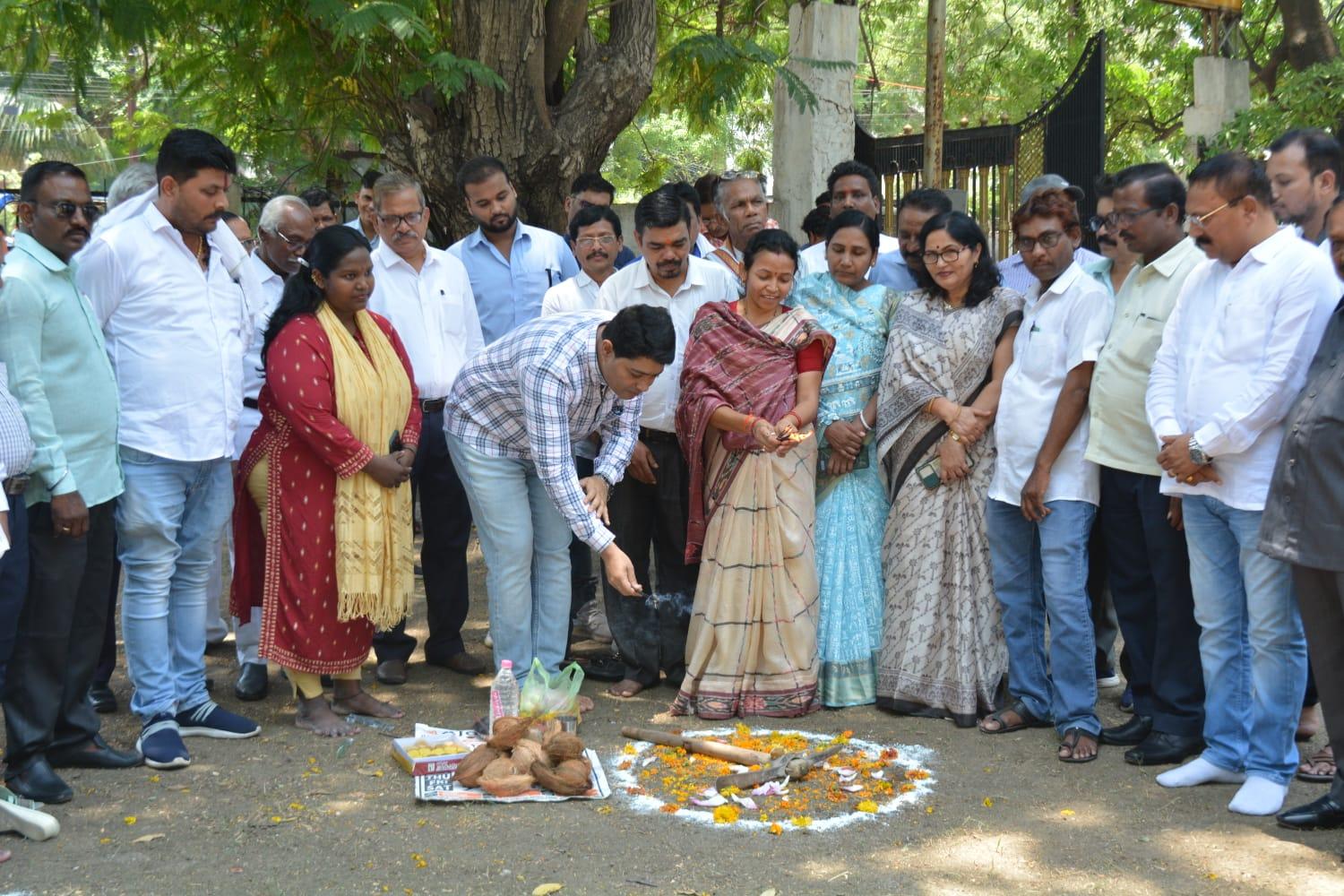 अम्बेडकर भवन में अतिरिक्त कक्ष एवं सौंदर्यीकरण का भूमिपूजन अम्बेडकर भवन में अतिरिक्त कक्ष एवं सौंदर्यीकरण का भूमिपूजन