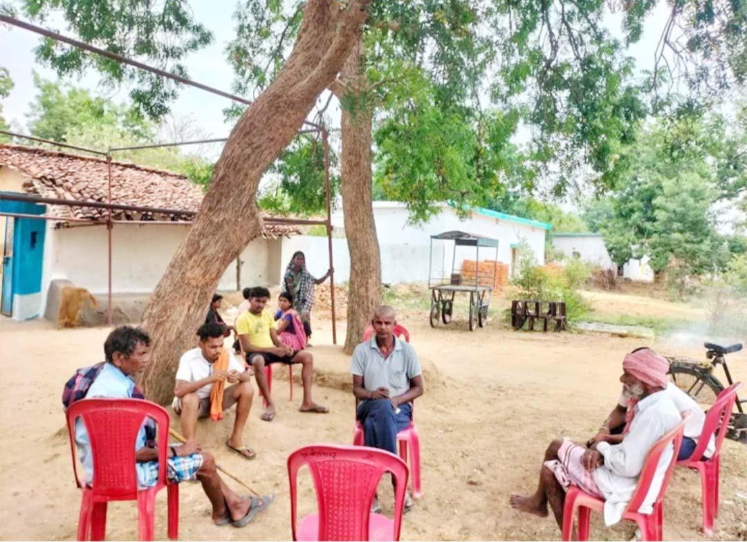 पत्नी की लाश के साथ हजार किमी का सफर तय कर महासमुंद-बोडऱीदादर पहुंचा पत्नी की लाश के साथ हजार किमी का सफर तय कर महासमुंद-बोडऱीदादर पहुंचा