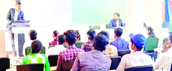 रुचि व सामथ्र्य के अनुसार ही विकल्प चुनें- नसीर अहमद रुचि व सामथ्र्य के अनुसार ही विकल्प चुनें- नसीर अहमद