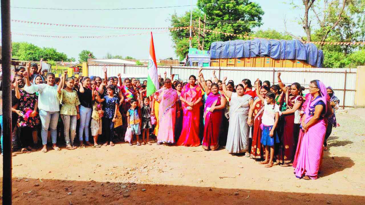 द केरल स्टोरी फिल्म अलका ने कार्यकर्ताओं संग देखी द केरल स्टोरी फिल्म अलका ने कार्यकर्ताओं संग देखी