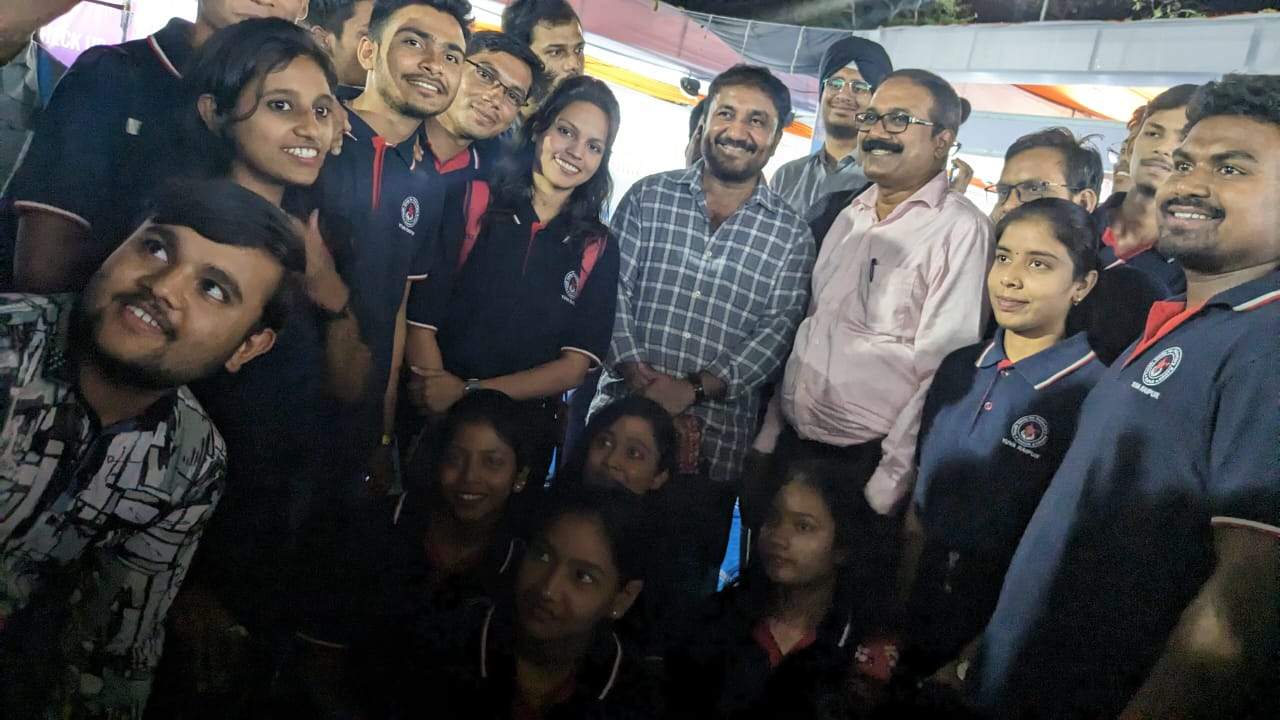 यूथ कार्निवल में युवा की भागीदारी यूथ कार्निवल में युवा की भागीदारी