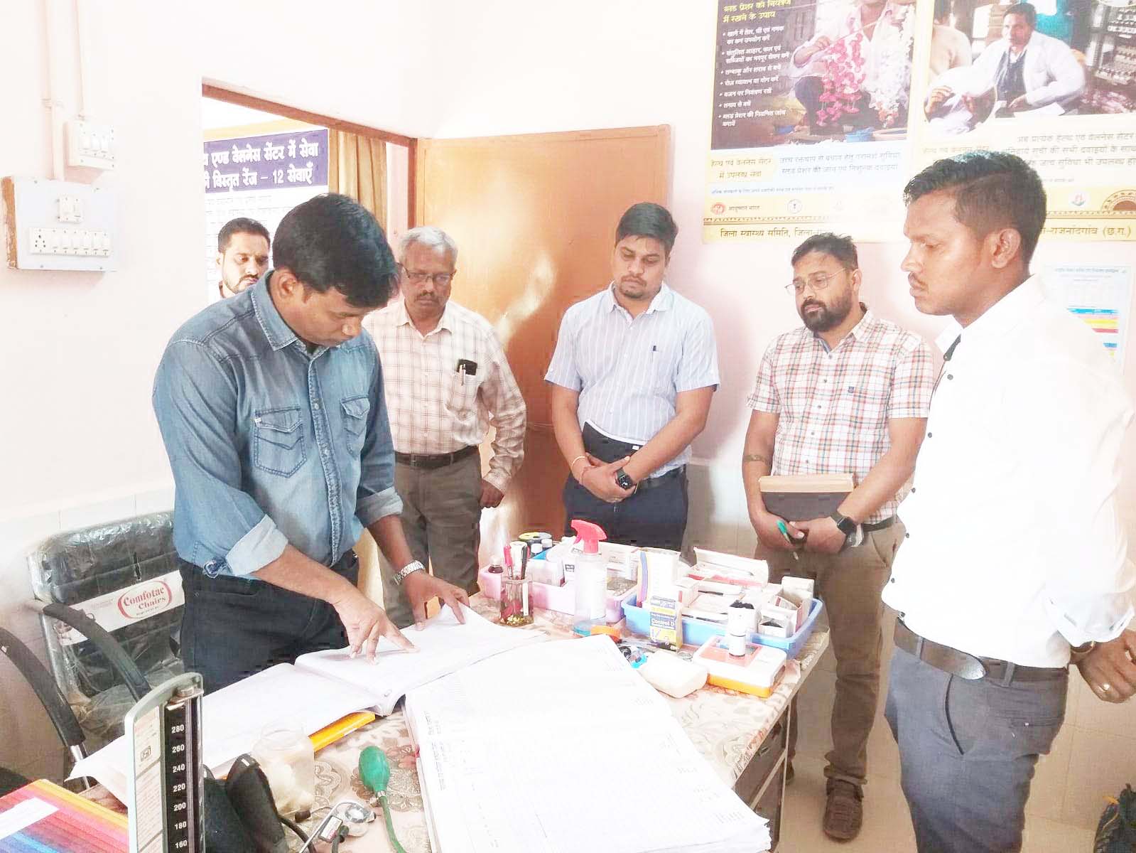 वनांचल में कलेक्टर ने स्वास्थ्य सुविधाओं का लिया जायजा