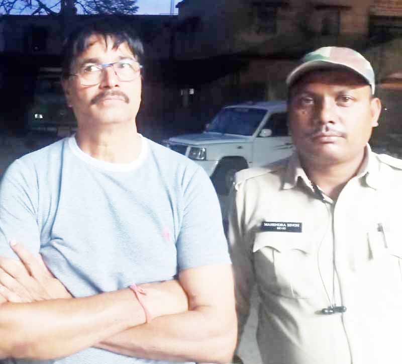 भाजपा नेता पर ऑफिस में घुसकर तहसीलदार को धमकाने का आरोप, गिरफ्तार