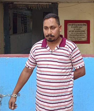 एयर टिकिट बुकिंग की रकम दबाने वाला एक गिरफ्तार, दूसरा फरार