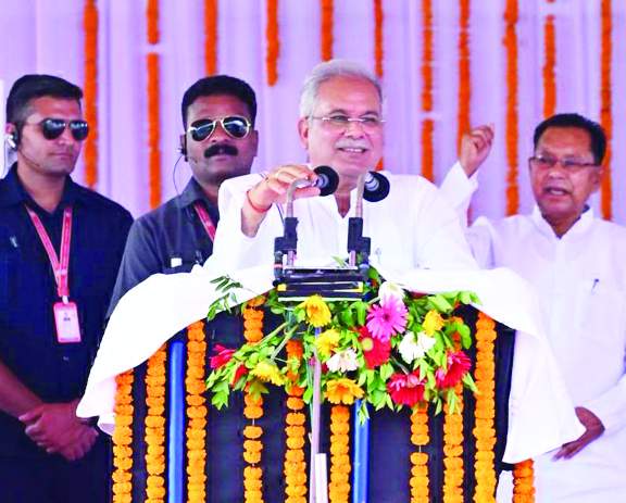 सीएम ने 213 करोड़ से अधिक के 527 विकास कार्यों का किया लोकार्पण-भूमिपूजन सीएम ने 213 करोड़ से अधिक के 527 विकास कार्यों का किया लोकार्पण-भूमिपूजन