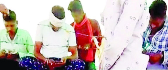 सट्टे का अवैध कारोबार जोरों पर, टेंट लगाकर ले रहे खाईवाल सट्टे का अवैध कारोबार जोरों पर, टेंट लगाकर ले रहे खाईवाल