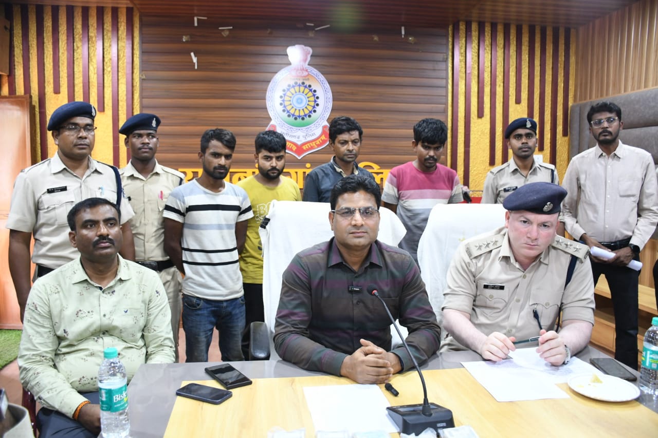 रेकी कर कलेक्शन एजेंट से लूटे 10 लाख को शराब-जुएं में उड़ाया रेकी कर कलेक्शन एजेंट से लूटे 10 लाख को शराब-जुएं में उड़ाया