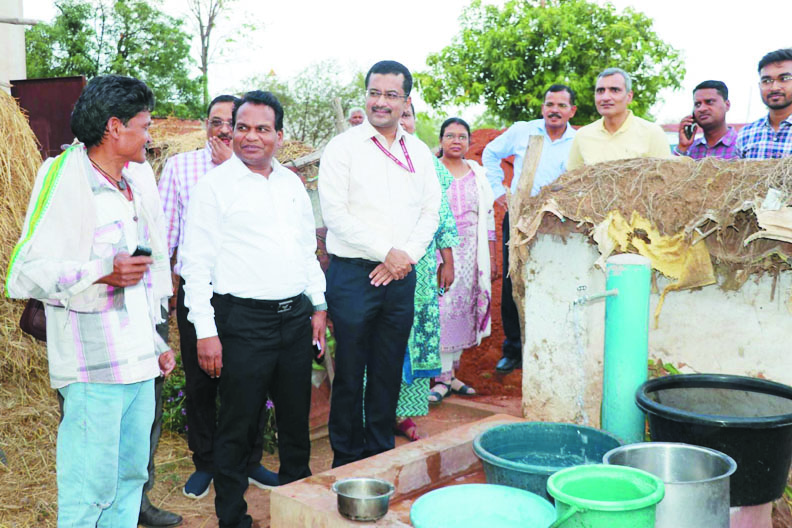 पेयजल के लिए जल संरक्षण को जल आंदोलन बनाएं- सोनमणि बोरा पेयजल के लिए जल संरक्षण को जल आंदोलन बनाएं- सोनमणि बोरा