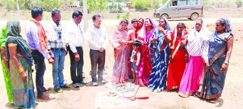 बरसात में अब नहीं टूटेगा संपर्क, आसानी से कर सकेंगे आवागमन- छन्नी साहू बरसात में अब नहीं टूटेगा संपर्क, आसानी से कर सकेंगे आवागमन- छन्नी साहू