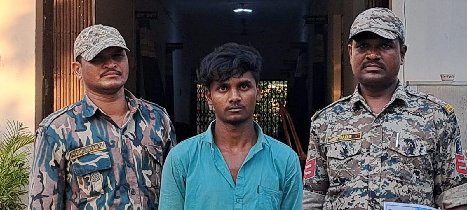 खिडक़ी तोडक़र घर में चोरी,  गिरफ्तार