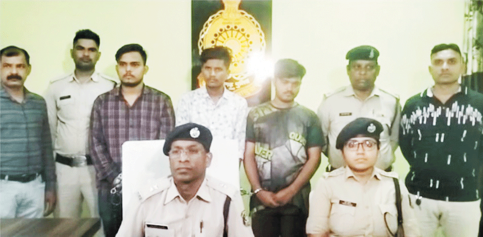 प्रेम त्रिकोण में हुई प्रतियोगी छात्र की हत्या, हाईवे पर पड़ी मिली थी लाश