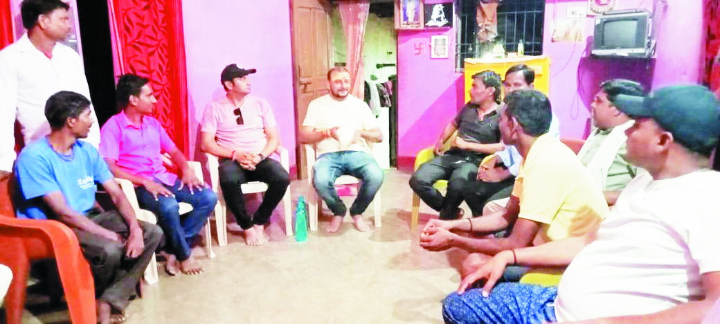 पर्यटन मंडल सदस्य निखिल ने युवाओं की ली बैठक पर्यटन मंडल सदस्य निखिल ने युवाओं की ली बैठक