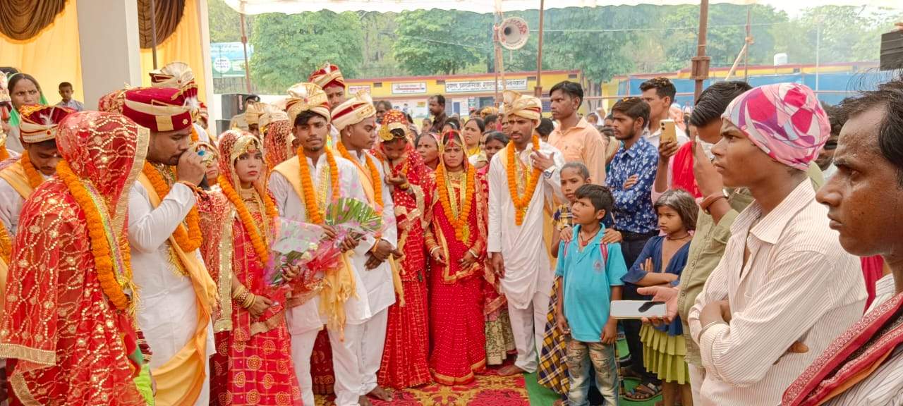 मुख्यमंत्री कन्या विवाह : 23 जोड़ों बंधे परिणय सूत्र में 