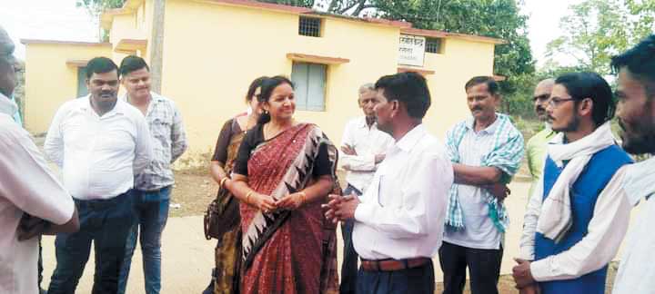 छाया वर्मा ने किया हाईस्कूल भवन का लोकार्पण