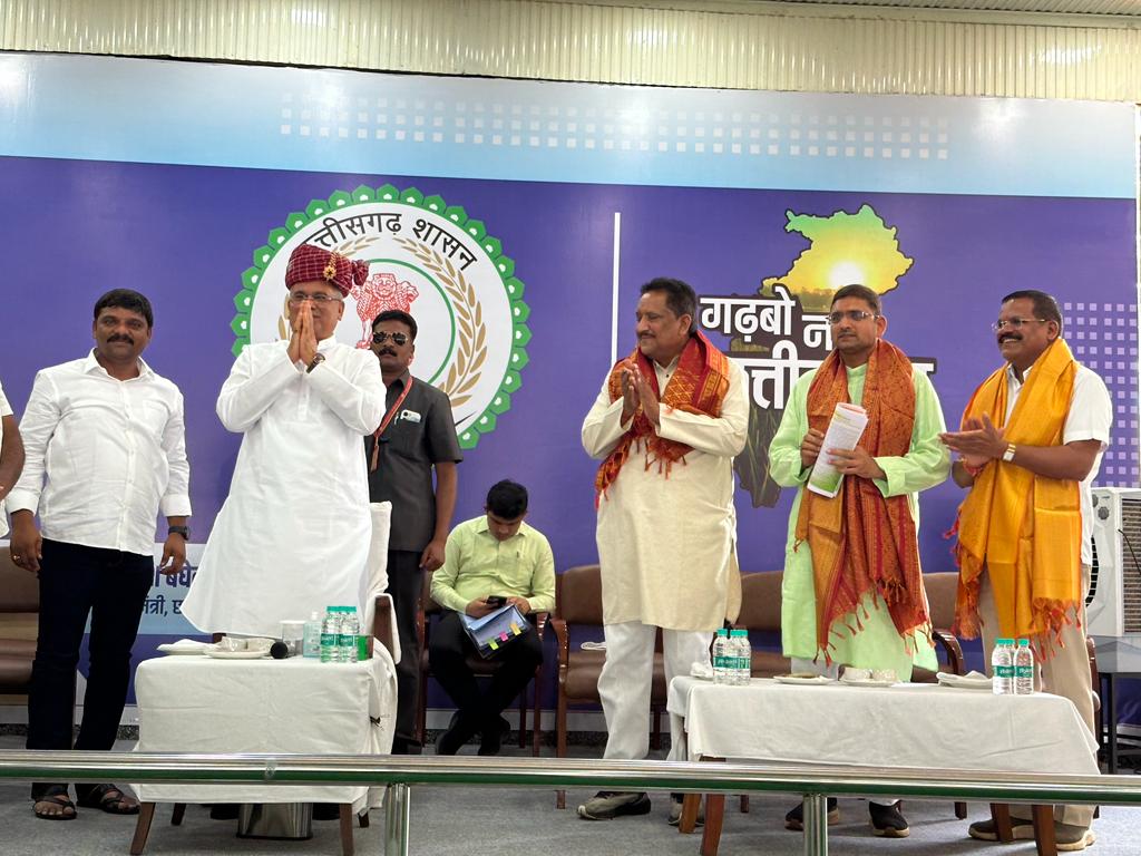 तेलंगाना के किसानों ने सीएम से की मुलाकात तेलंगाना के किसानों ने सीएम से की मुलाकात