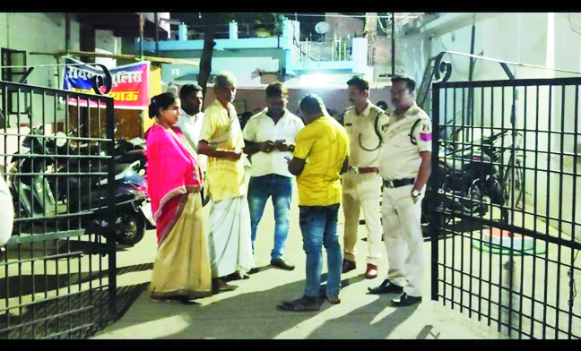 पुलिस ने दोनों पक्षों में कराया समझौता पुलिस ने दोनों पक्षों में कराया समझौता