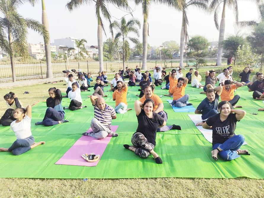 यूथ हॉस्टल्स एसोसिएशन ने किया योग एवं जुम्बा का आयोजन