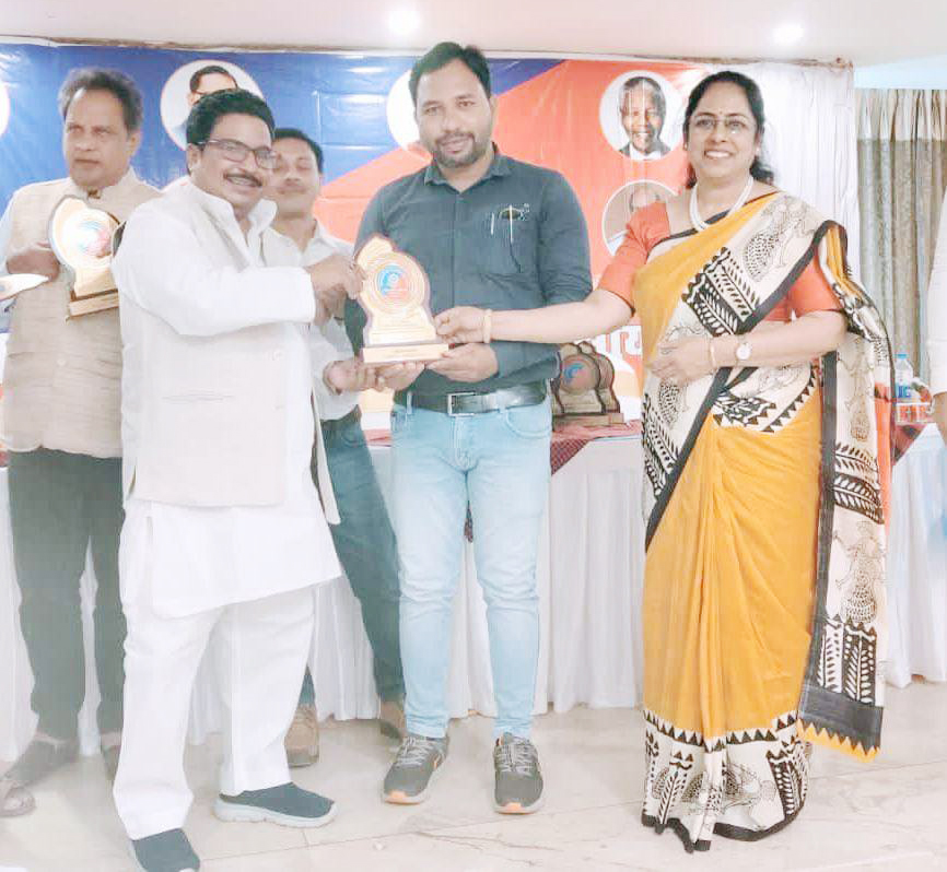 राज्य स्तरीय सम्मेलन में रामटेके का सम्मान राज्य स्तरीय सम्मेलन में रामटेके का सम्मान