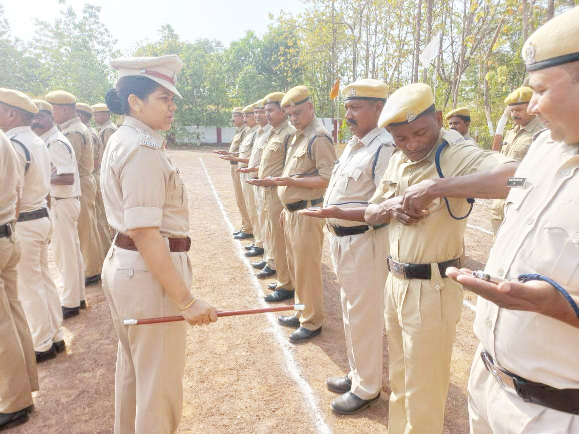 डिविजनल कमाण्डेट होमगार्ड ने किया लाईन रूद्री-फायर स्टेशन का निरीक्षण