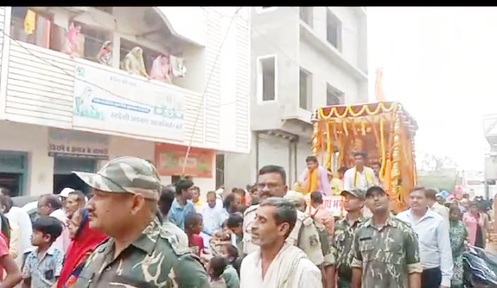 जगन्नाथ की निकाली भव्य रथयात्रा